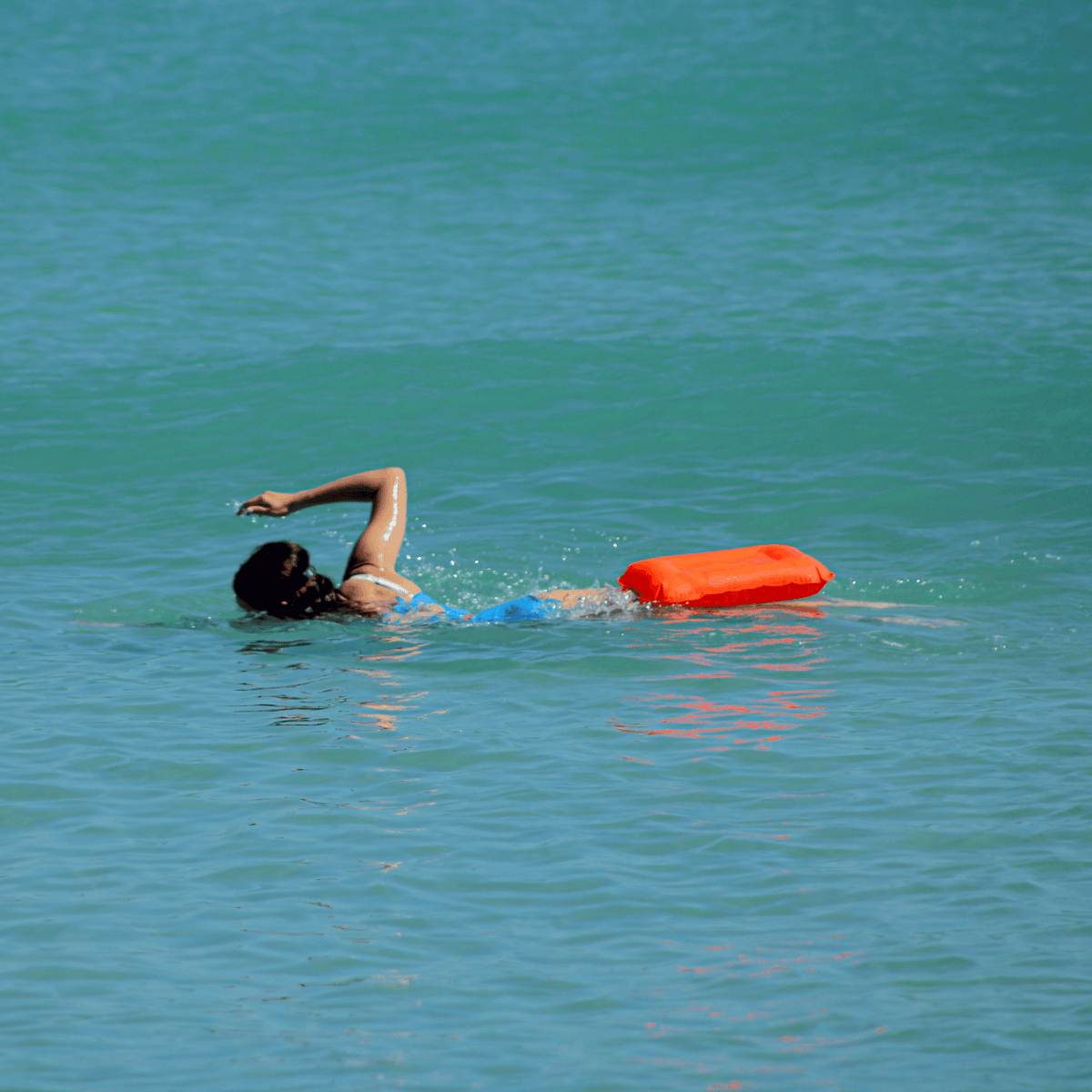 3-in-1 Inflatable Beach Pillow, Waterproof Dry Bag &amp; Swim Buoy