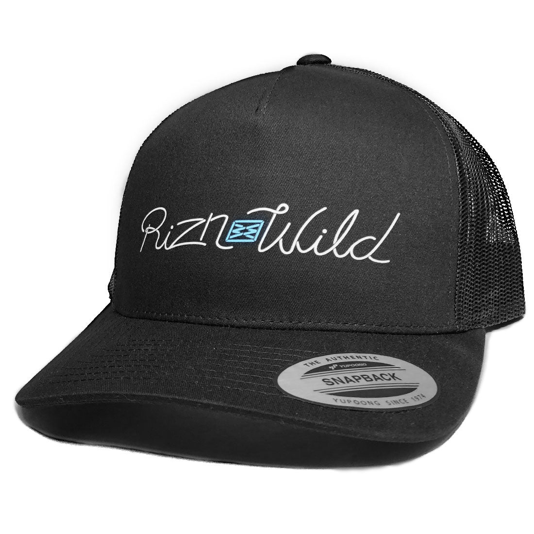 STREAM CURVED BILL TRUCKER HAT IN BLACK