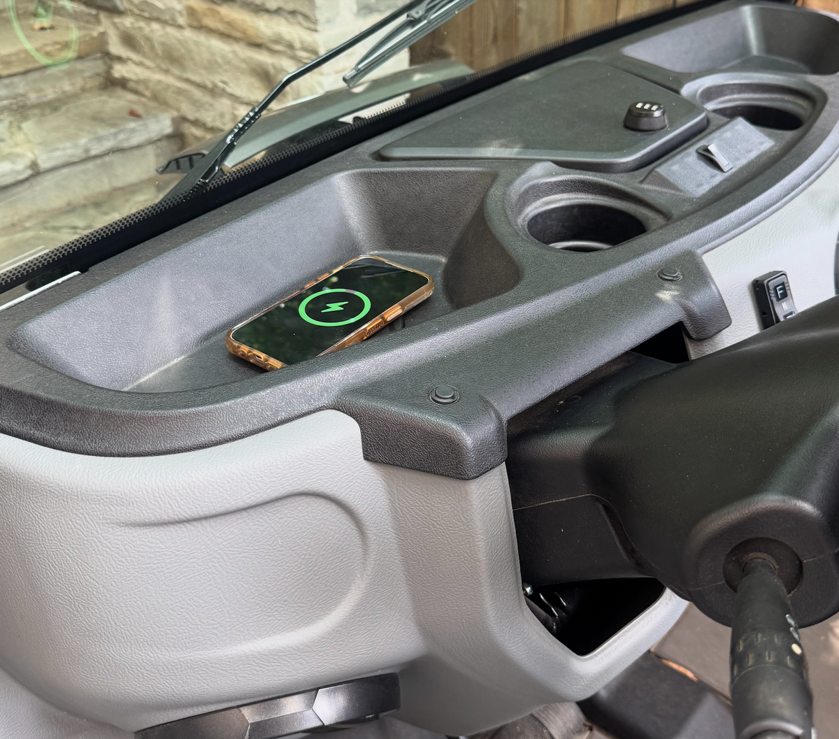 AquaAmp 100 Series Waterproof Wireless Charger